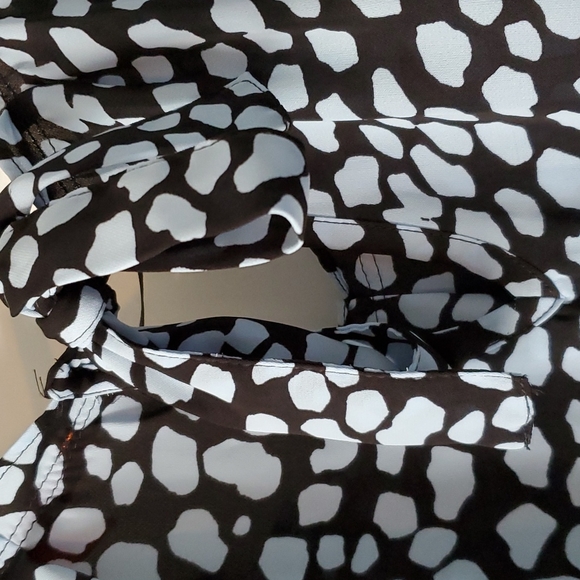 Joe Fresh Blouse with Tie Cut-Out on the Back - Picture 3 of 4